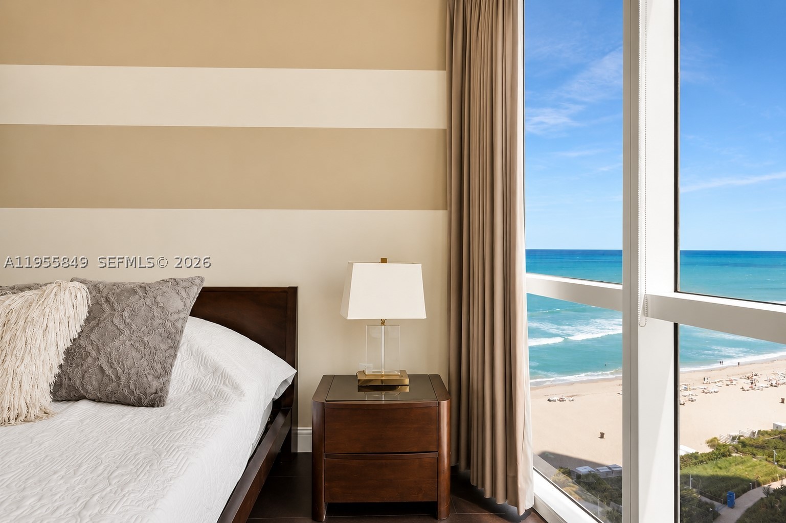 TRUMP ROYALE CONDO - Residential