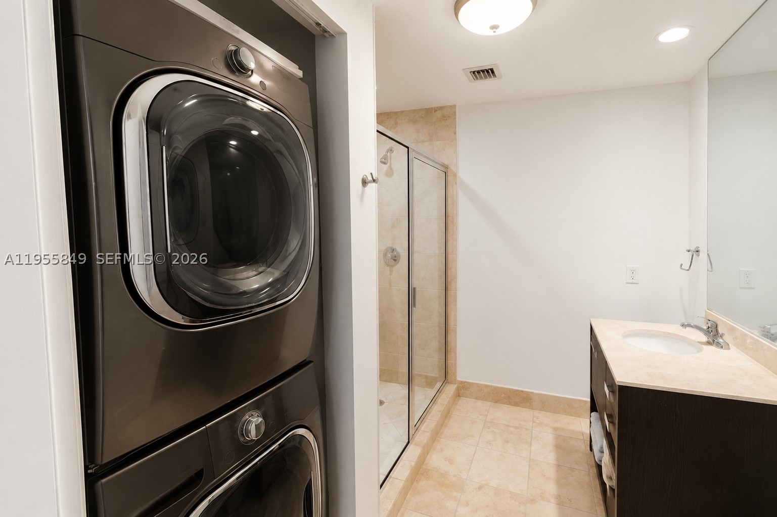 TRUMP ROYALE CONDO - Residential