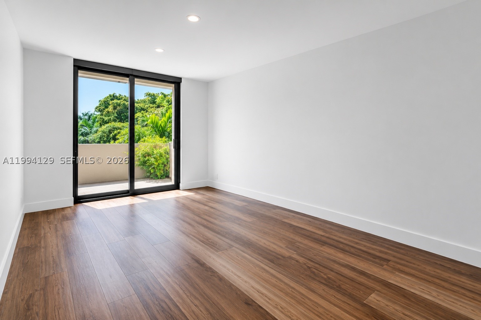 THE EMERALDBAY @ KEY COLO - Residential