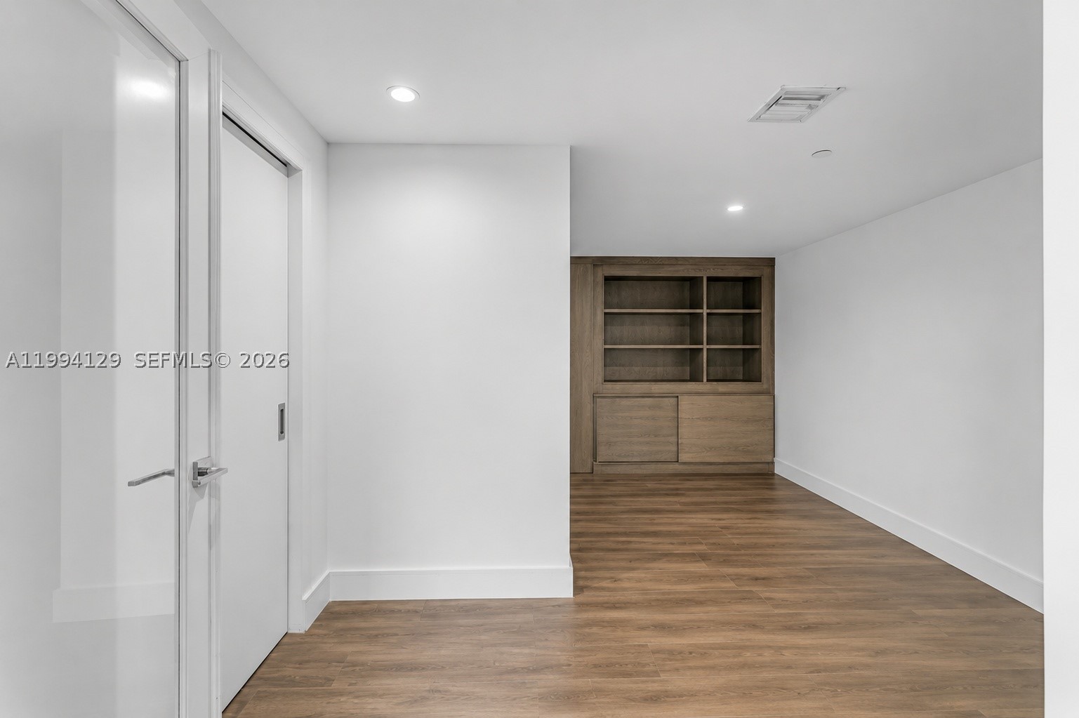 THE EMERALDBAY @ KEY COLO - Residential
