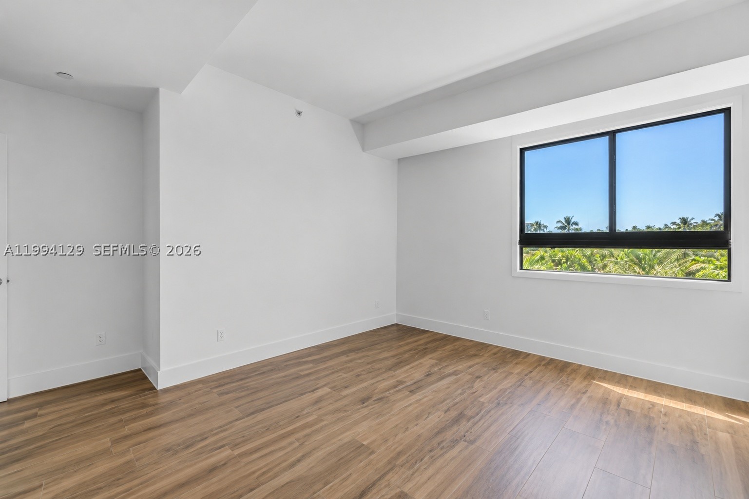 THE EMERALDBAY @ KEY COLO - Residential