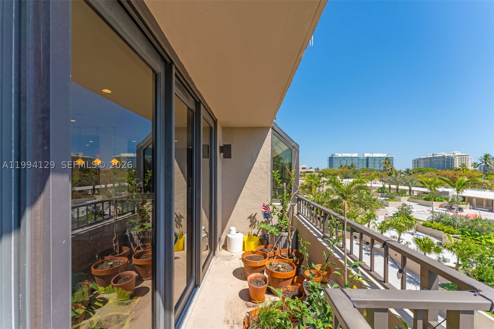 THE EMERALDBAY @ KEY COLO - Residential