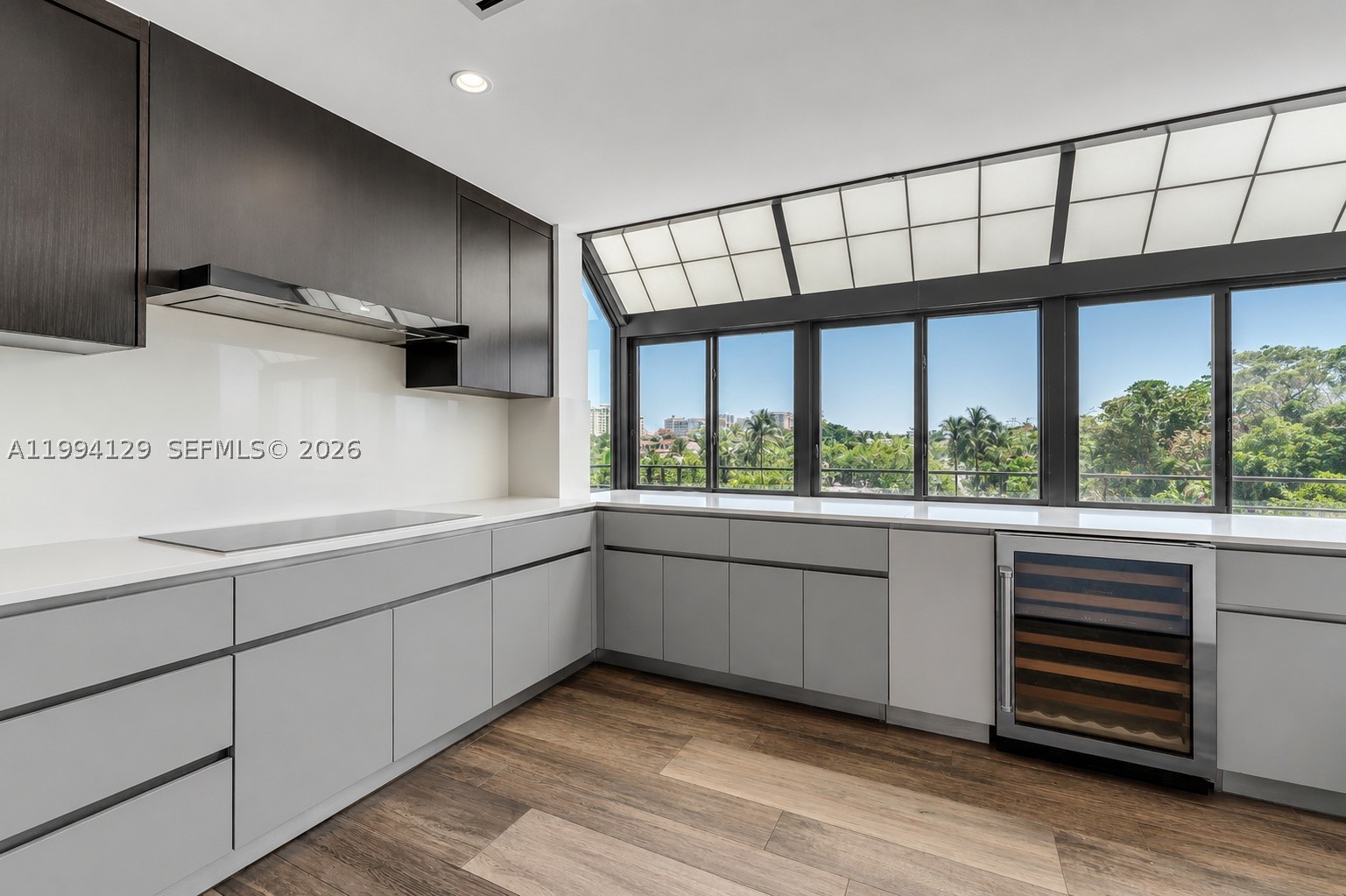 THE EMERALDBAY @ KEY COLO - Residential