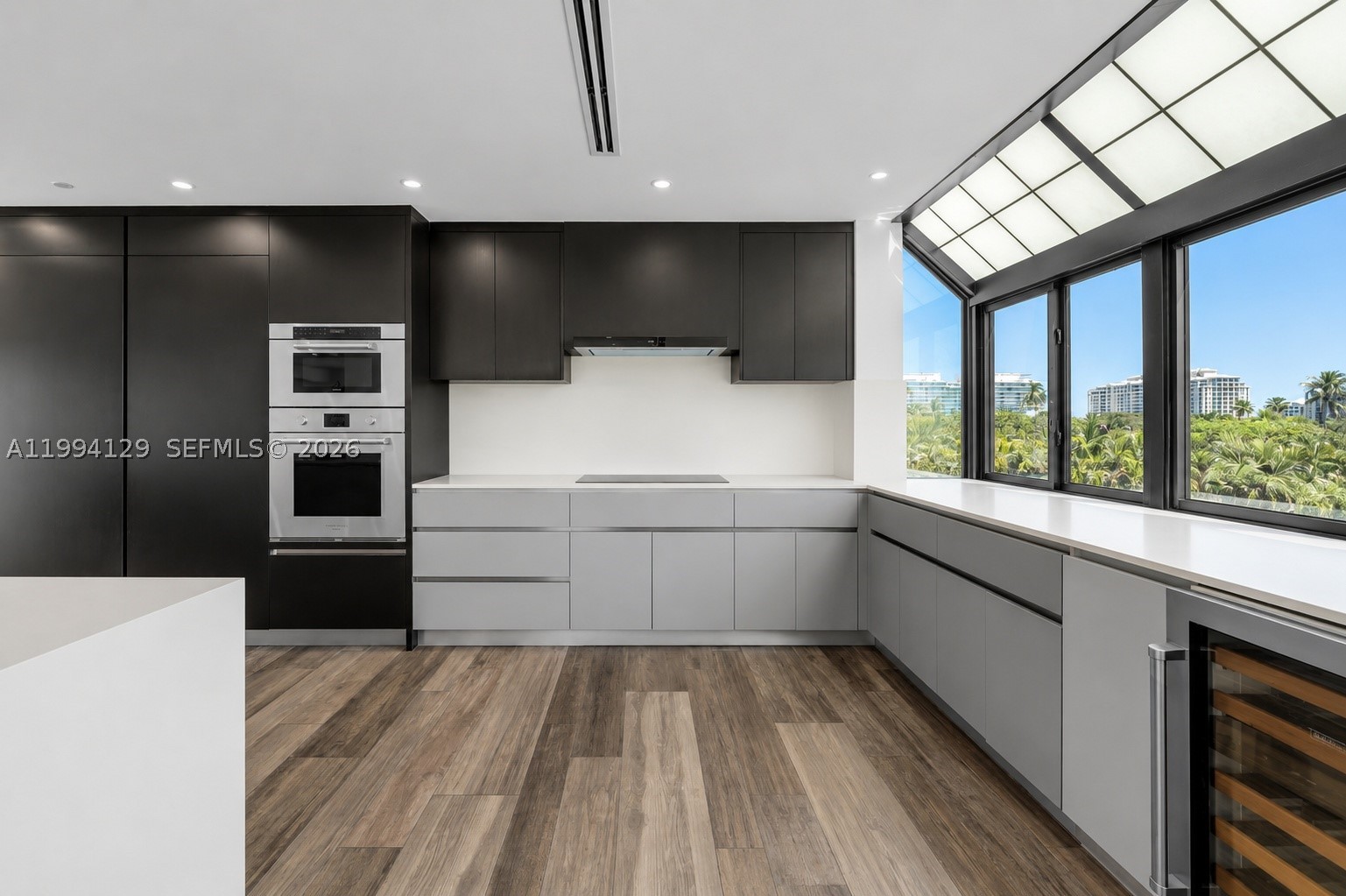 THE EMERALDBAY @ KEY COLO - Residential