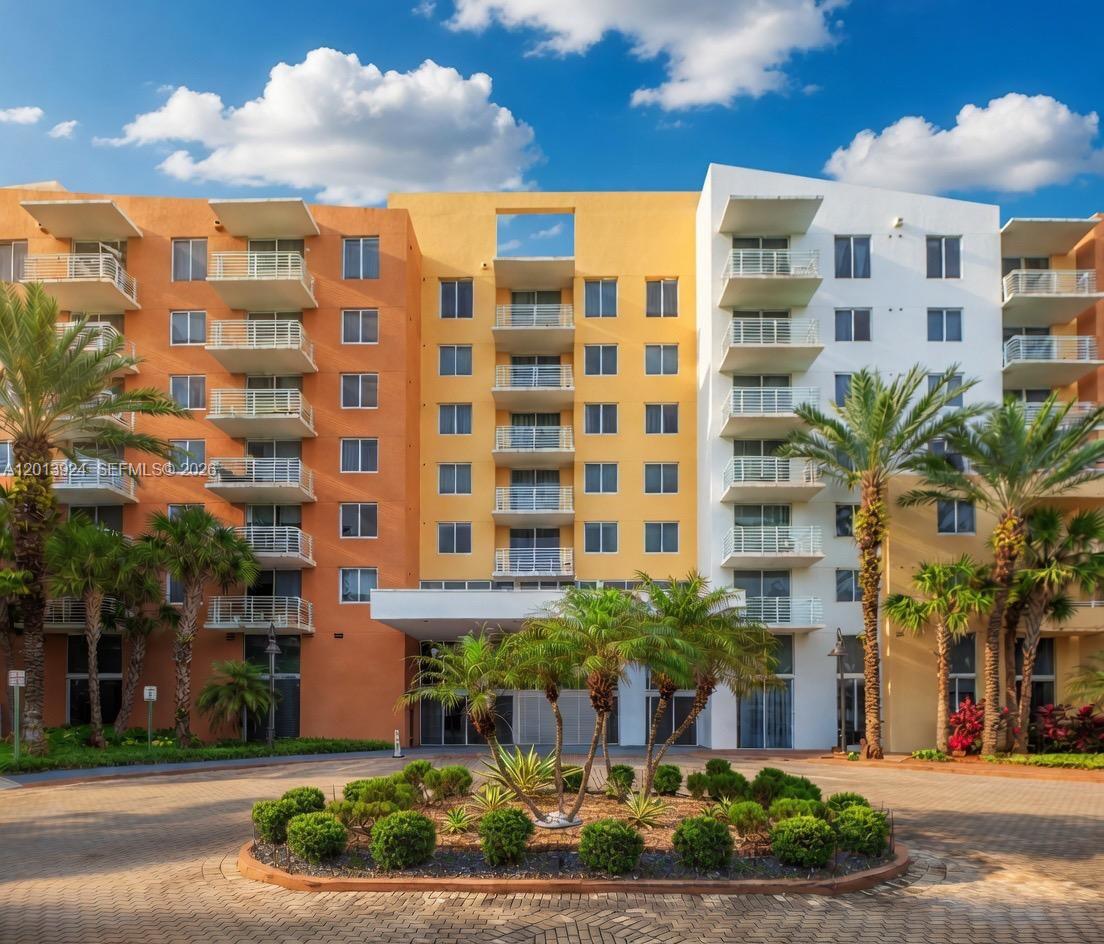 VENTURE AT AVENTURA WEST - Residential