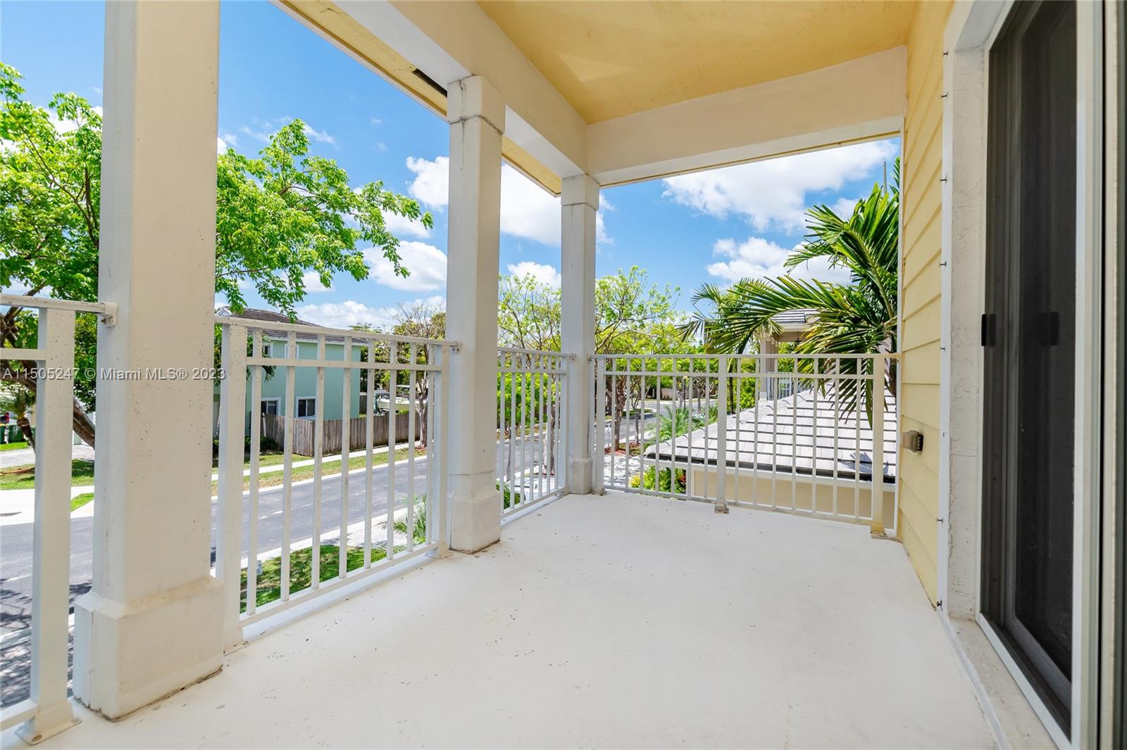 EMILIOS PLACE AT OASIS - Residential Lease