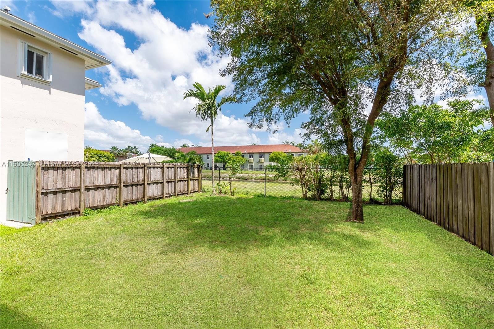 EMILIOS PLACE AT OASIS - Residential Lease