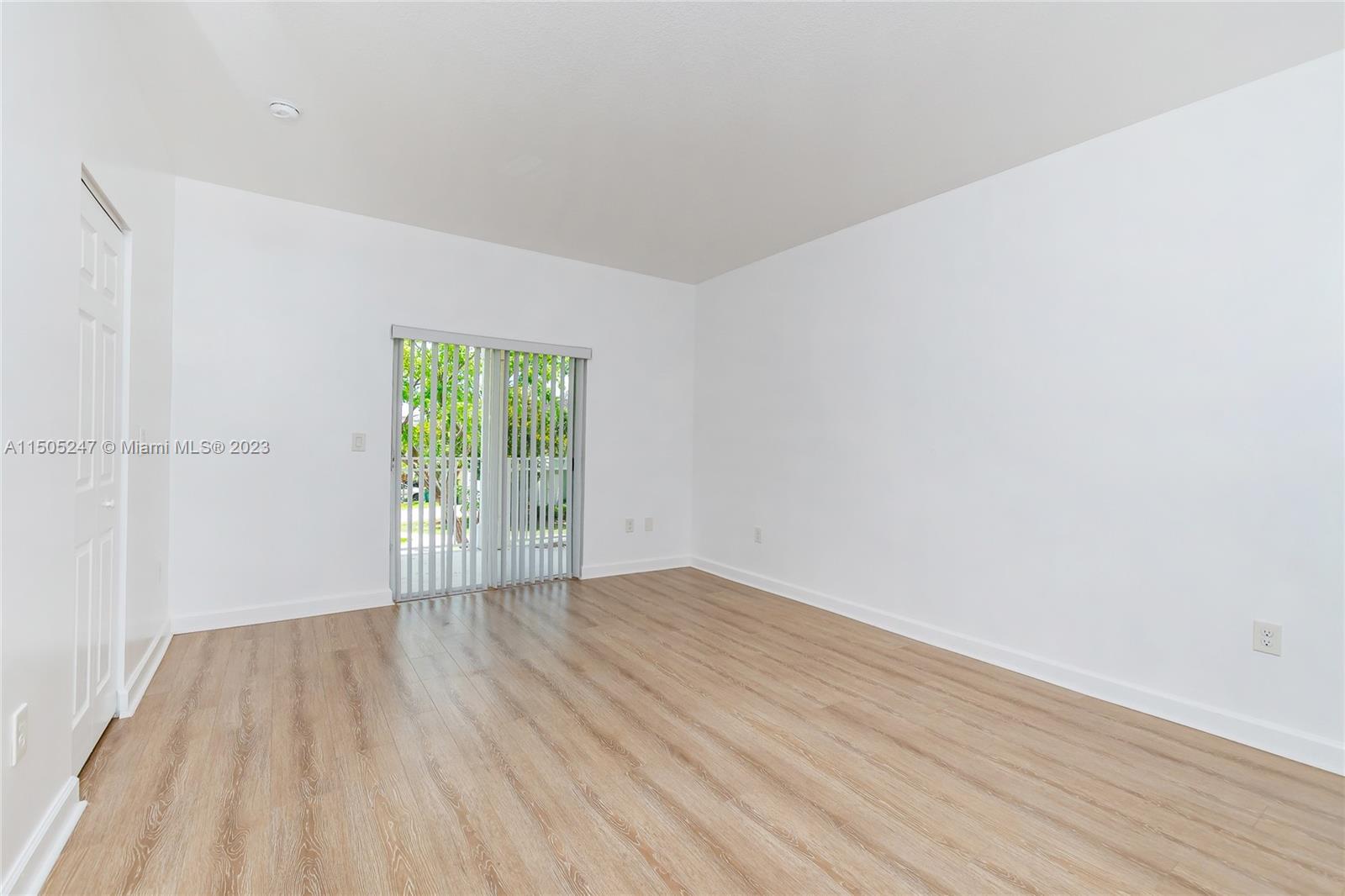 EMILIOS PLACE AT OASIS - Residential Lease