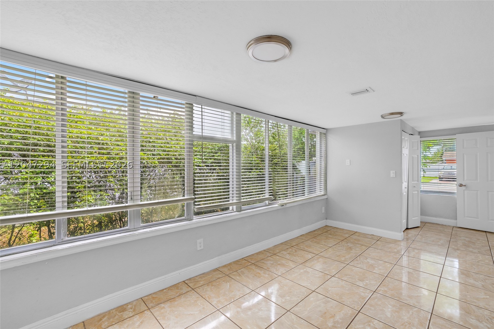SCOTT LAKE MANOR SEC 1 - Residential