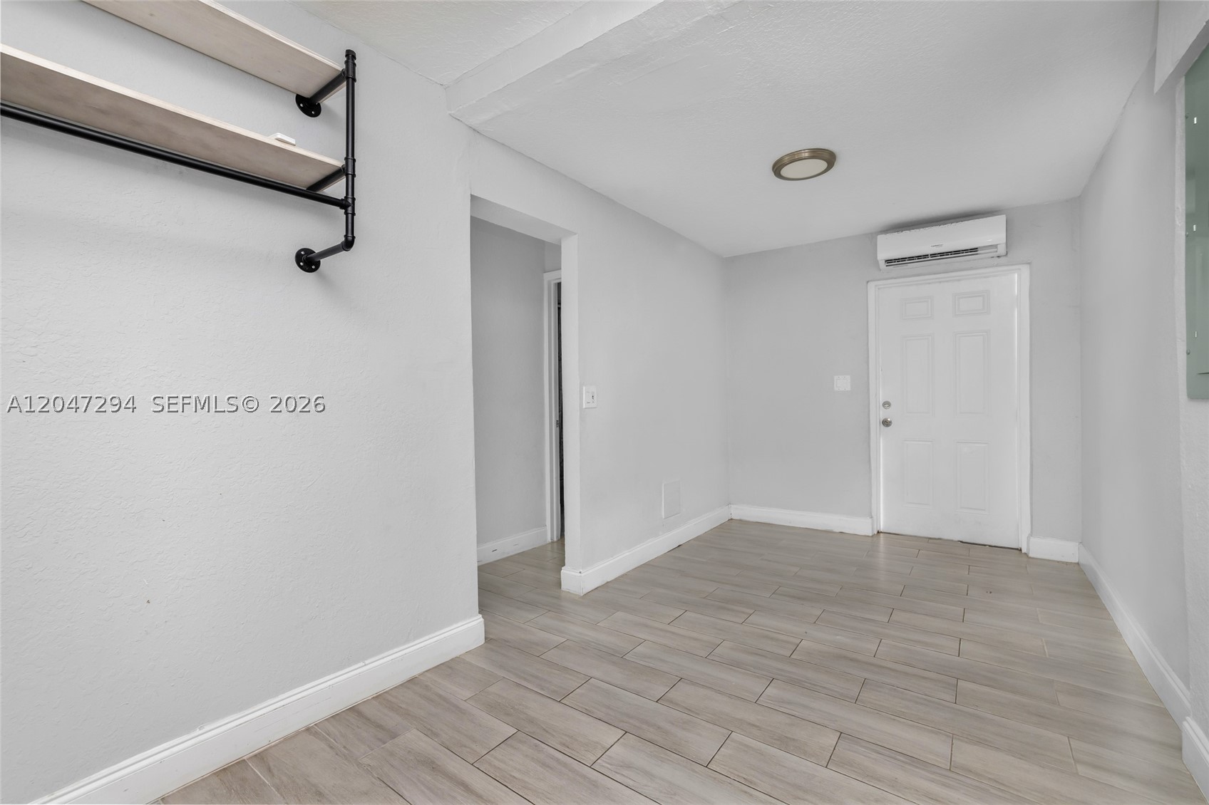 SCOTT LAKE MANOR SEC 1 - Residential