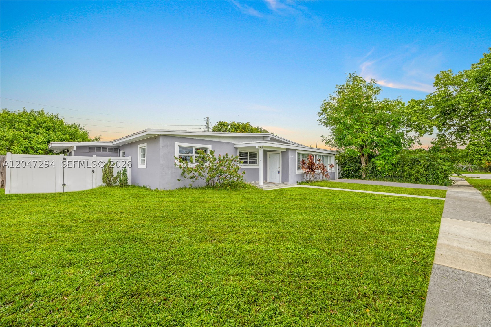 SCOTT LAKE MANOR SEC 1 - Residential
