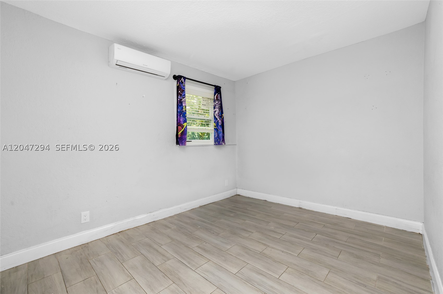 SCOTT LAKE MANOR SEC 1 - Residential