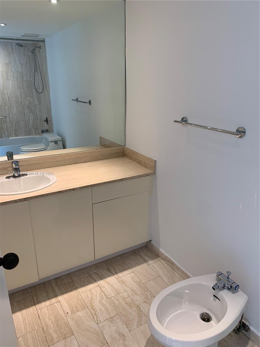 BAHIA MAR CONDO OF KEY BI - Residential Lease