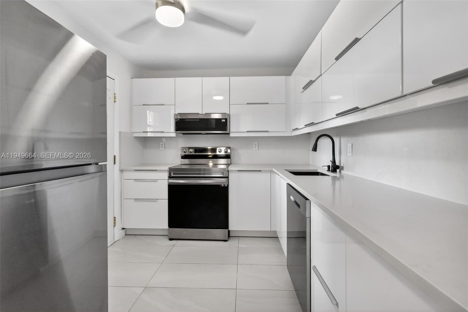 ROLLING GREEN CONDO - Residential