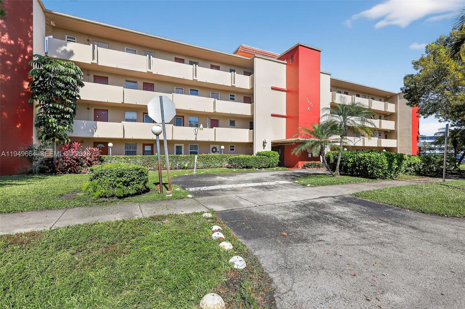 ROLLING GREEN CONDO - Residential