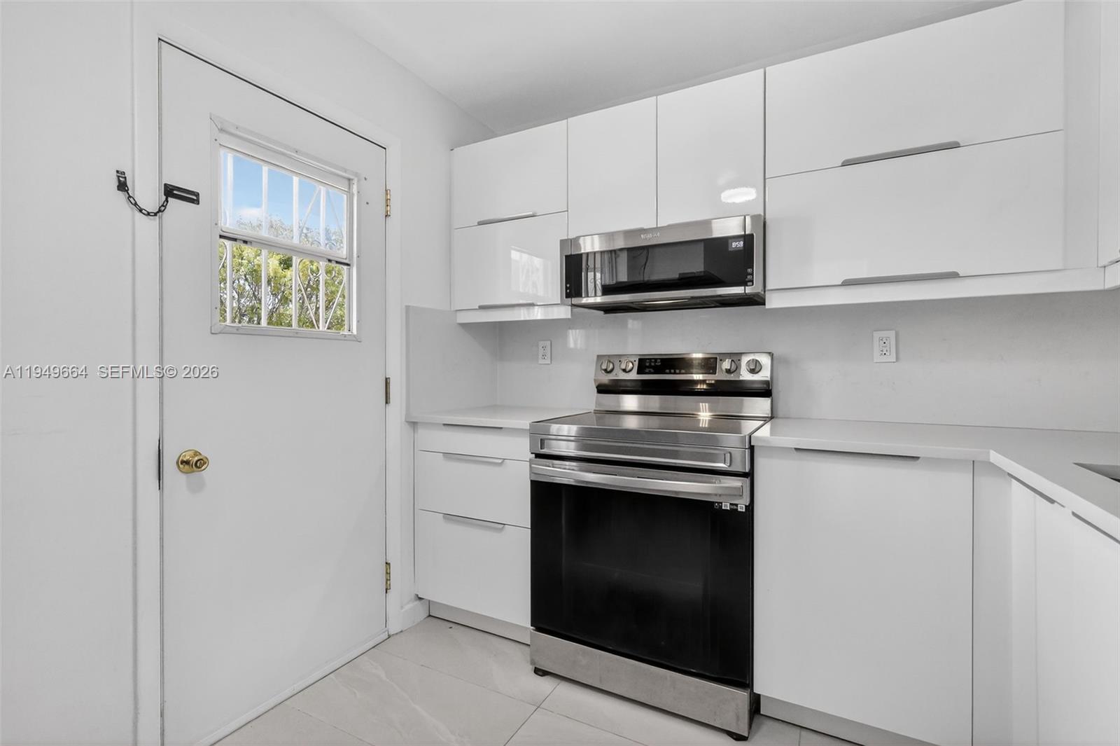 ROLLING GREEN CONDO - Residential