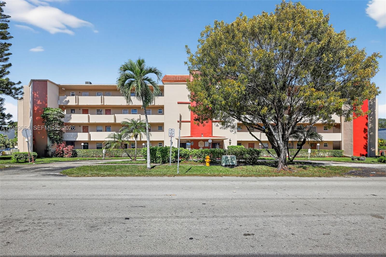 ROLLING GREEN CONDO - Residential