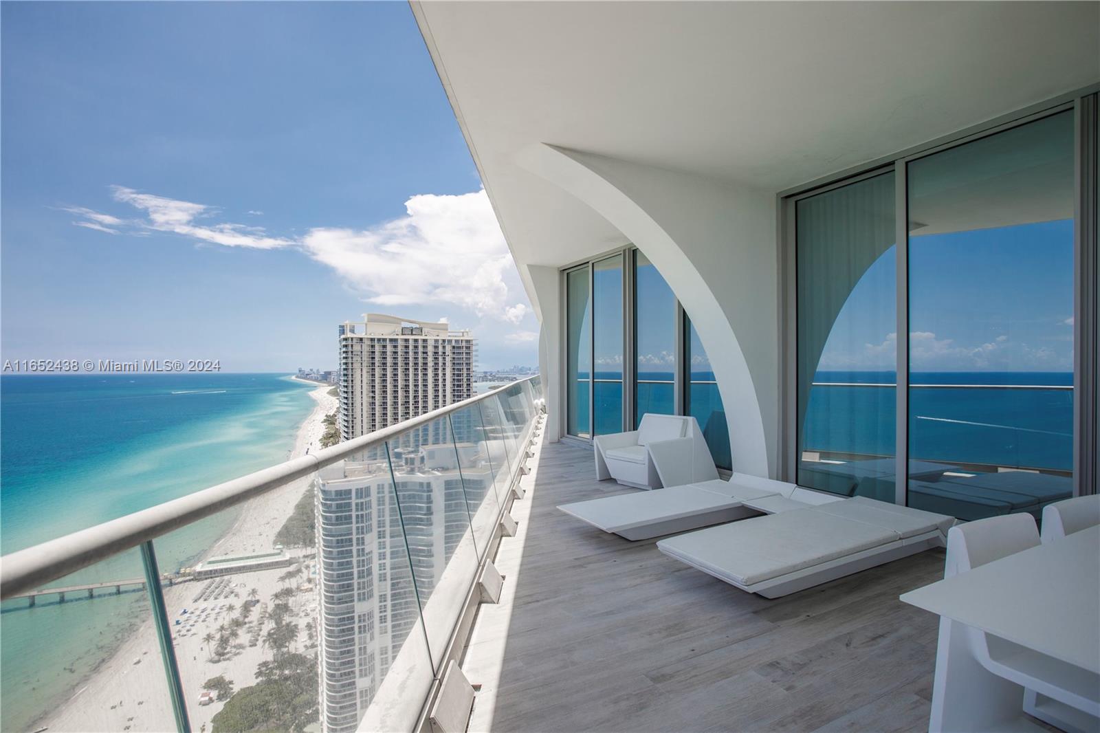 JADE SIGNATURE CONDO - Residential