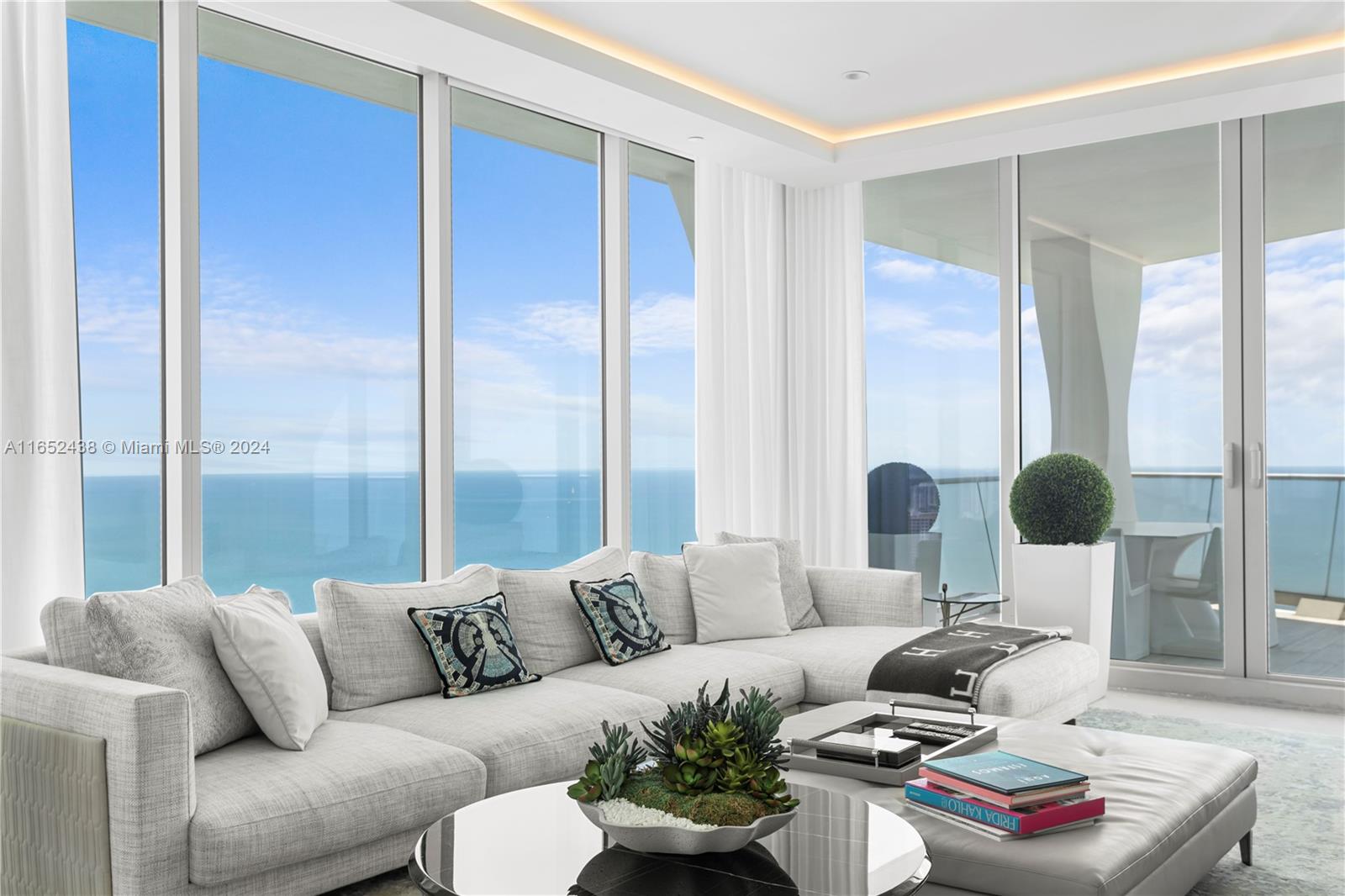 JADE SIGNATURE CONDO - Residential