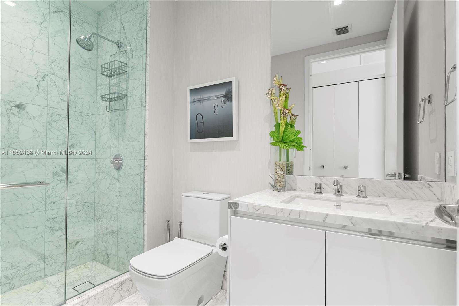 JADE SIGNATURE CONDO - Residential