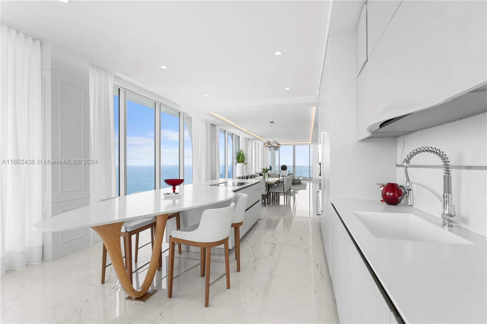 JADE SIGNATURE CONDO - Residential