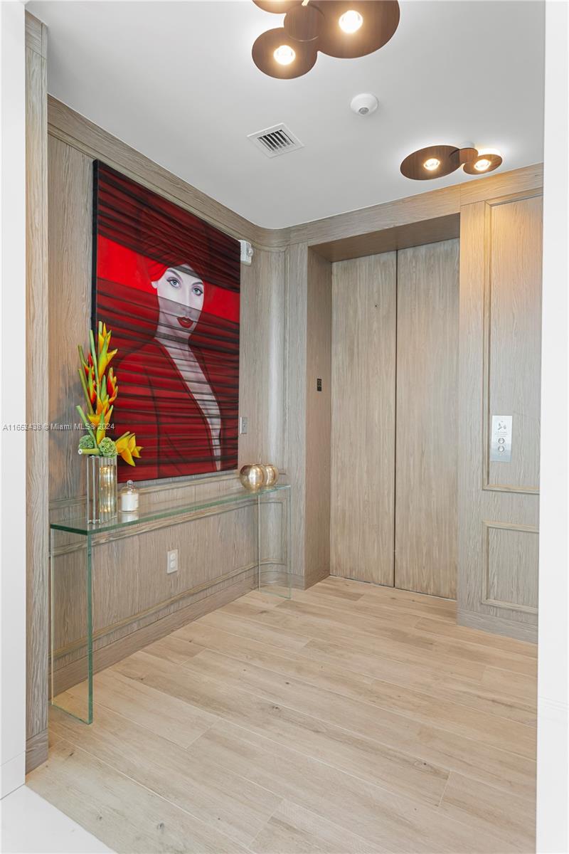 JADE SIGNATURE CONDO - Residential