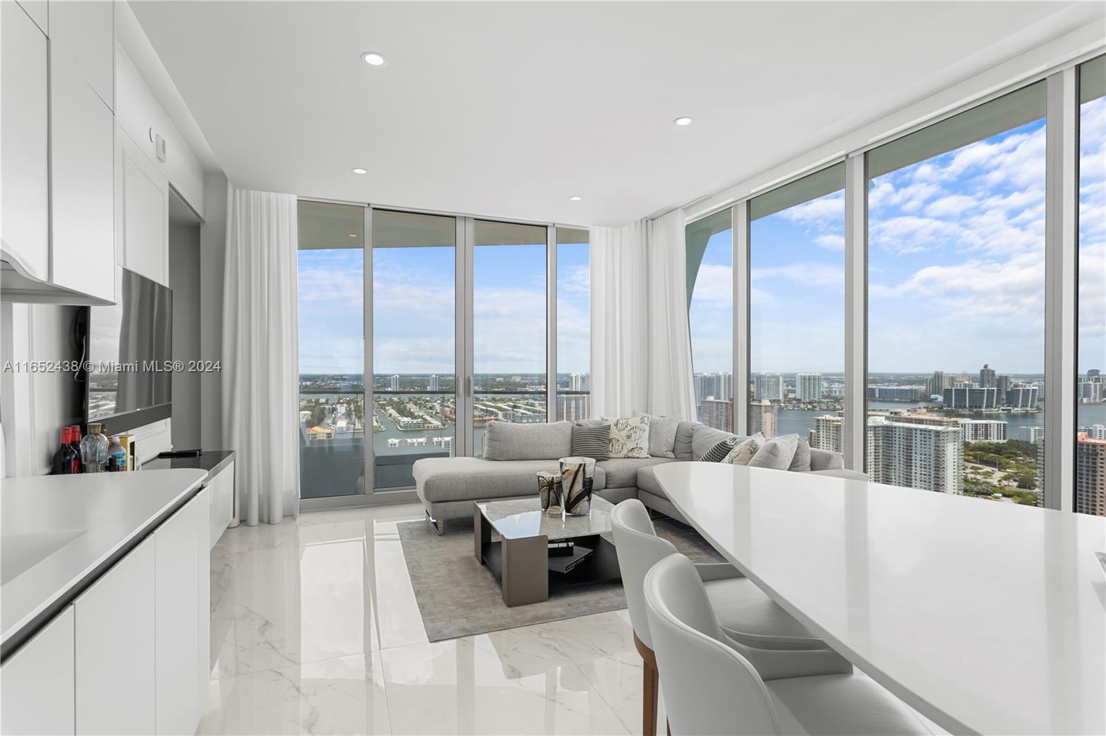 JADE SIGNATURE CONDO - Residential