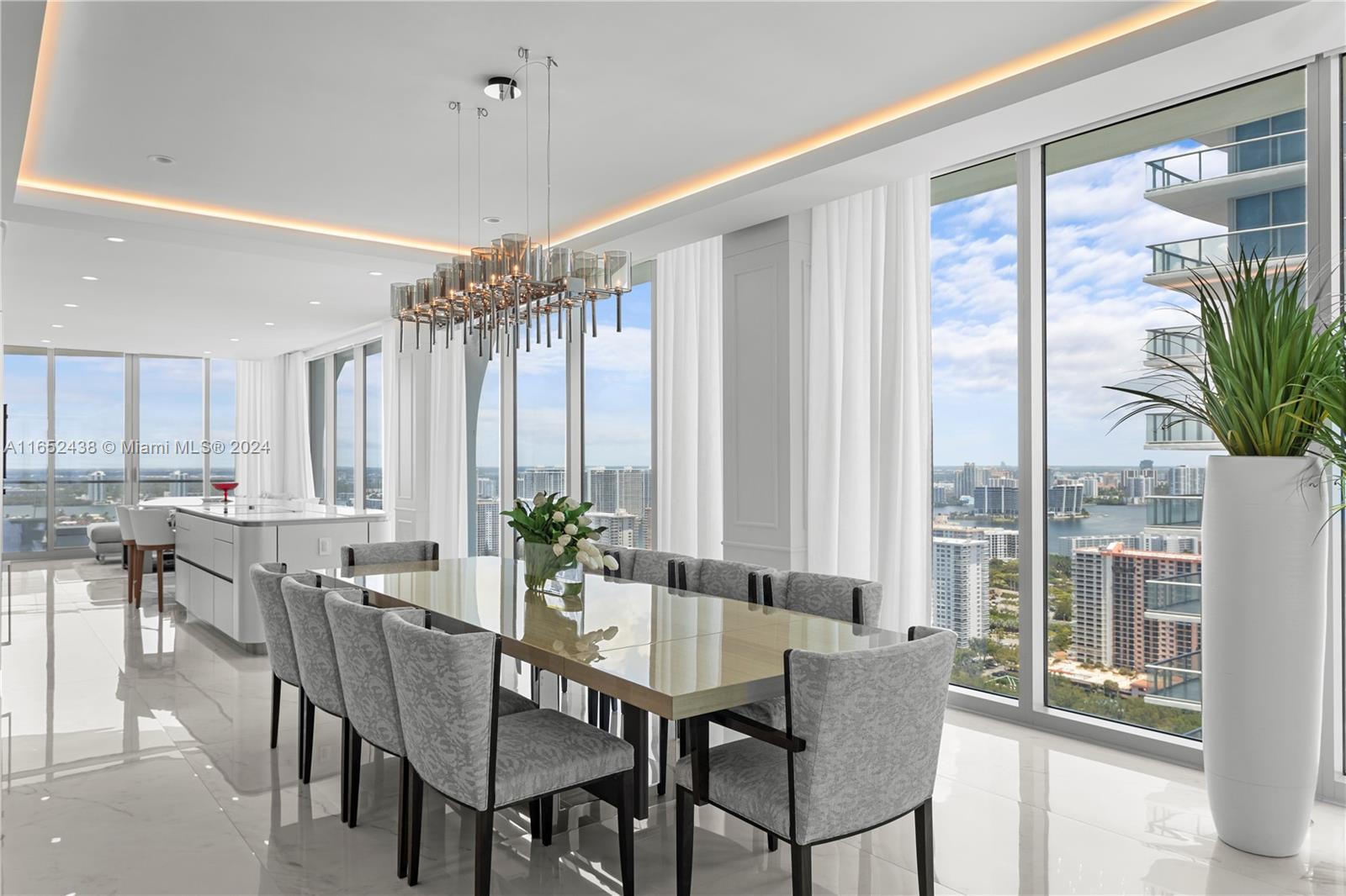 JADE SIGNATURE CONDO - Residential