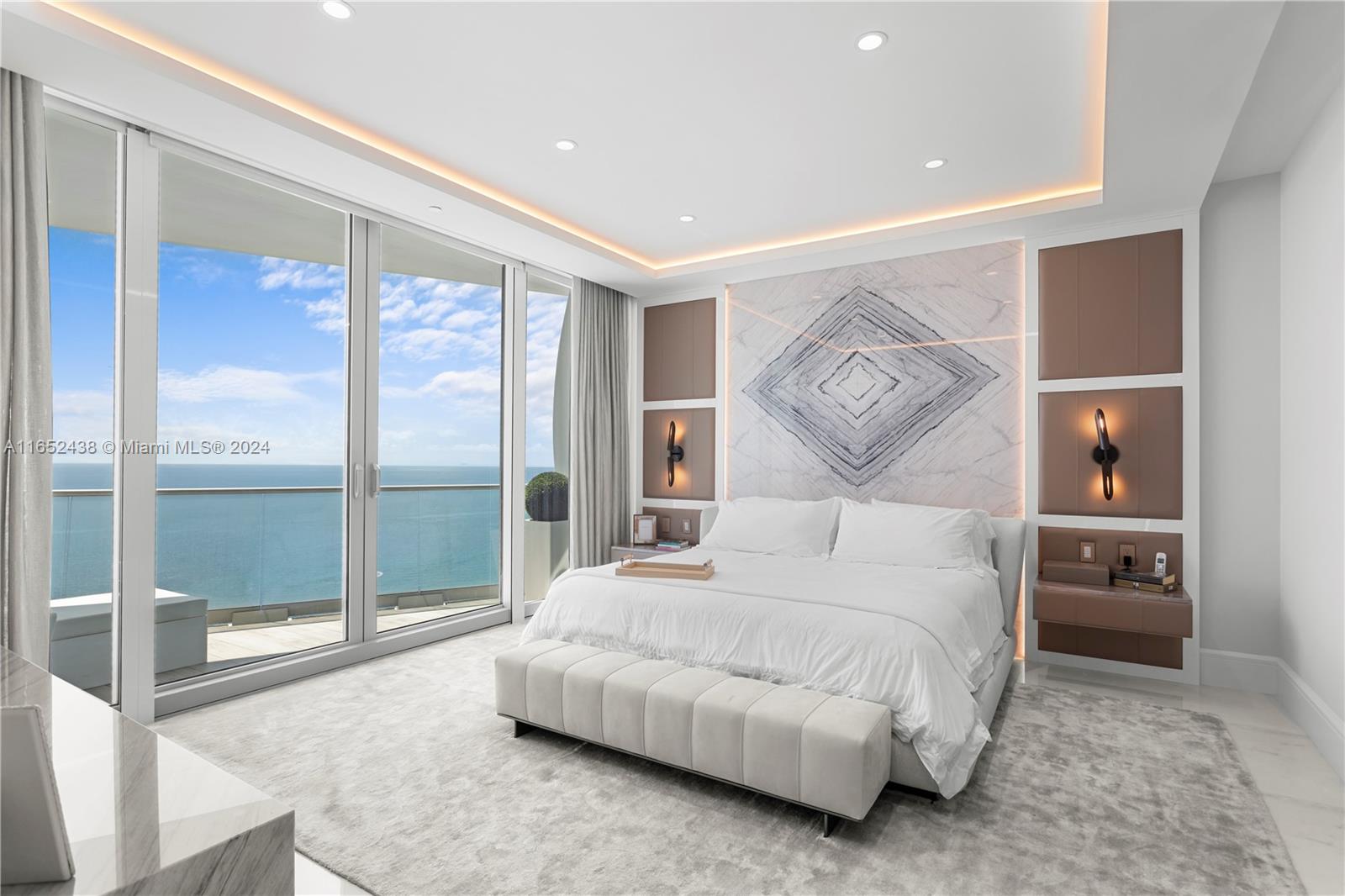 JADE SIGNATURE CONDO - Residential