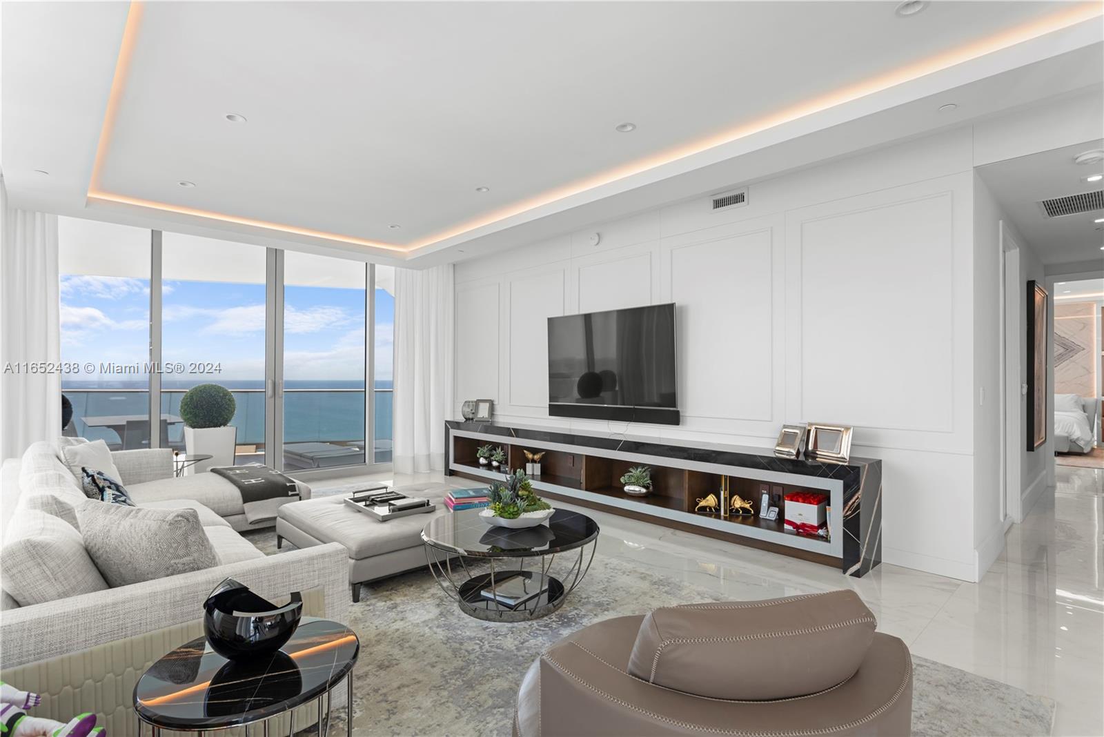 JADE SIGNATURE CONDO - Residential