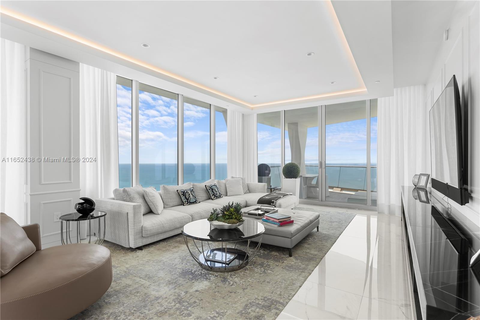 JADE SIGNATURE CONDO - Residential