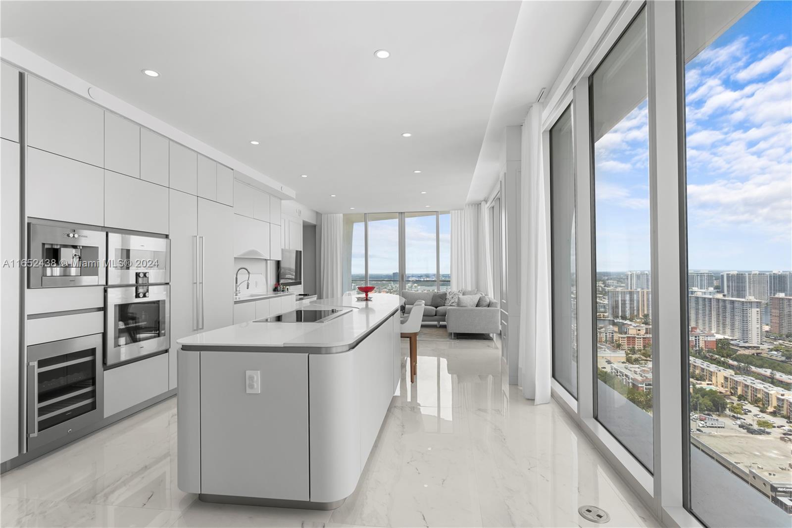 JADE SIGNATURE CONDO - Residential