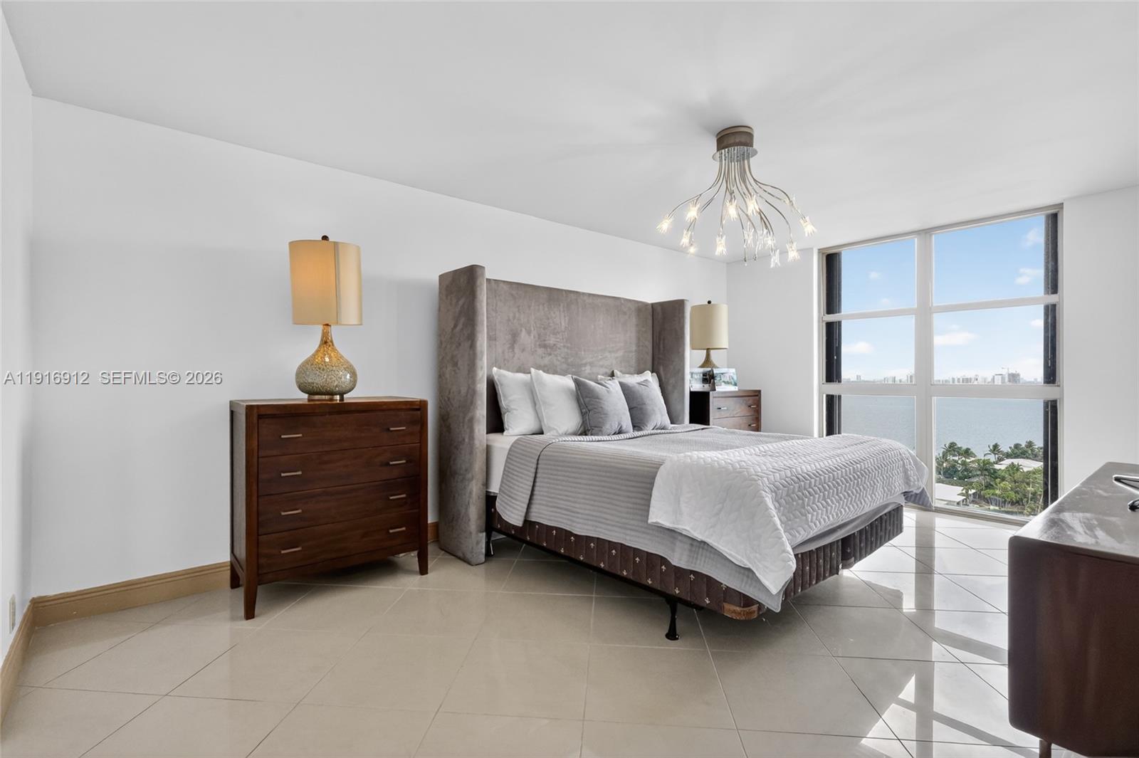 THE TOWERS OF QUAYSIDE CO - Residential