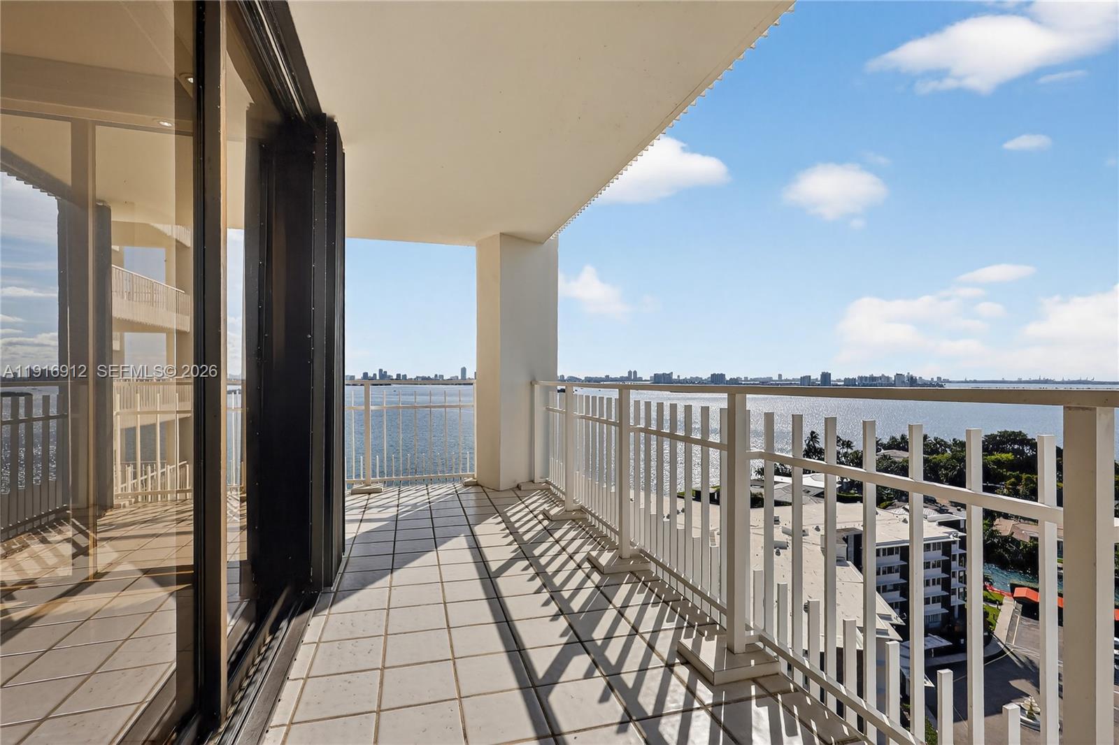 THE TOWERS OF QUAYSIDE CO - Residential