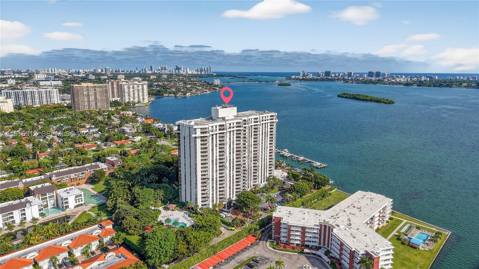 THE TOWERS OF QUAYSIDE CO - Residential