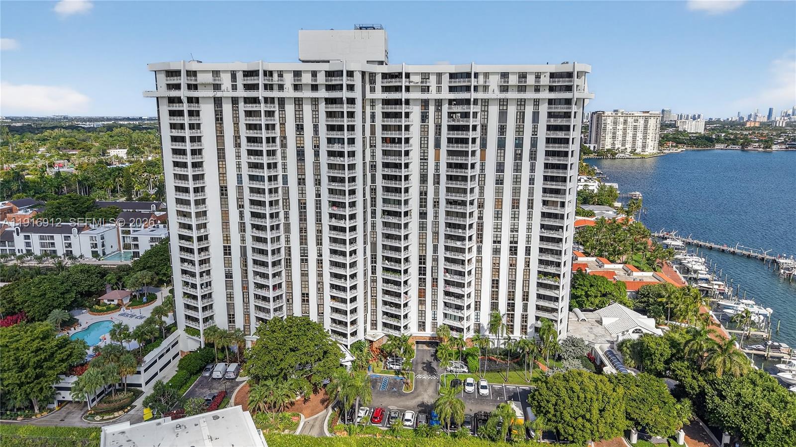 THE TOWERS OF QUAYSIDE CO - Residential