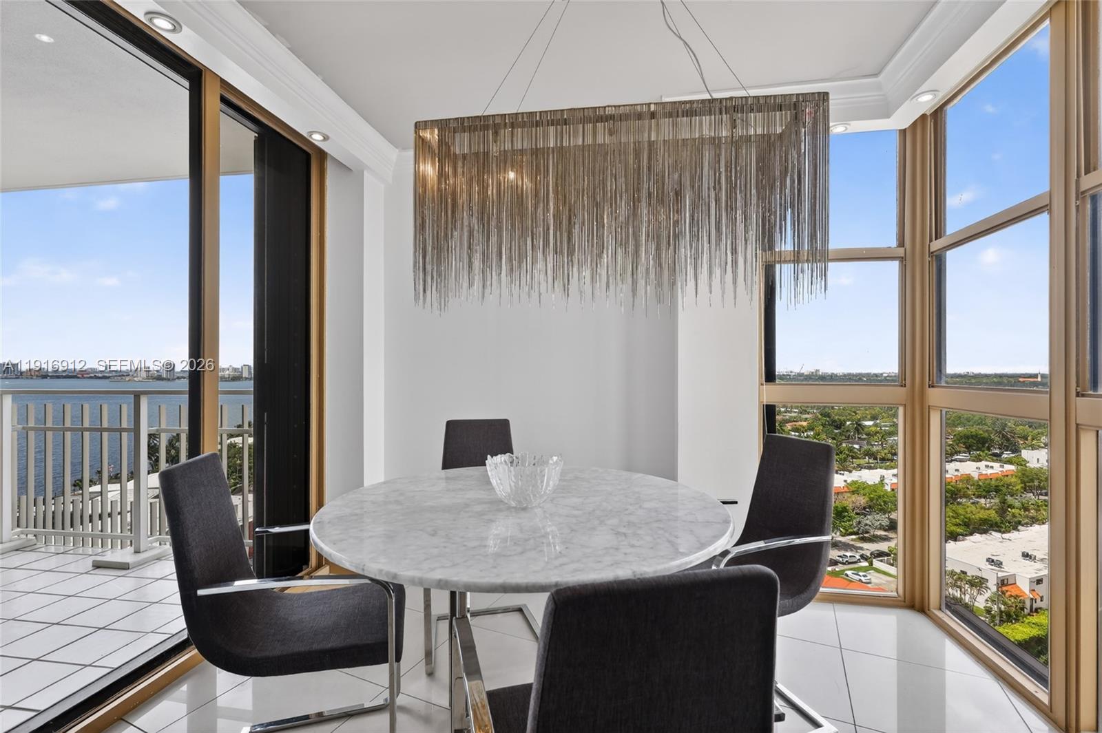 THE TOWERS OF QUAYSIDE CO - Residential