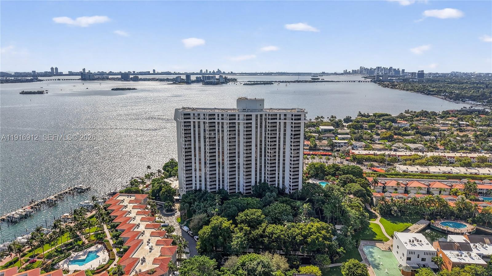 THE TOWERS OF QUAYSIDE CO - Residential