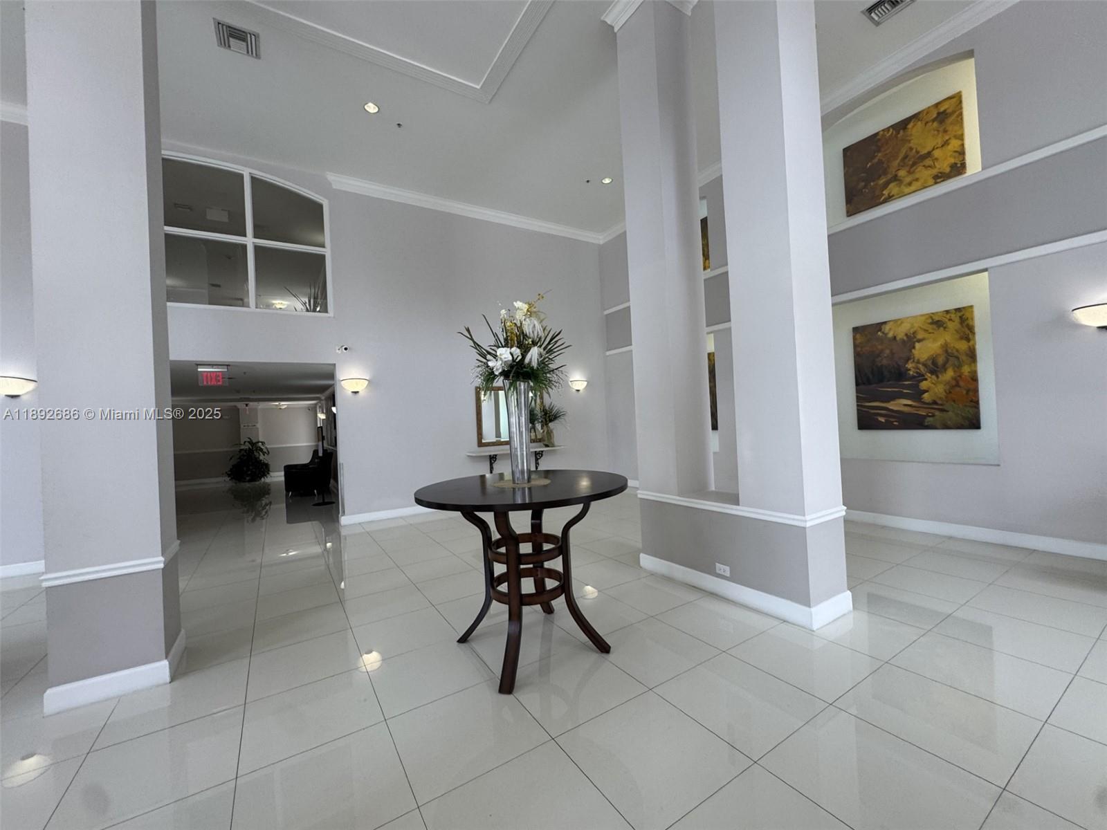 DORAL HOUSE CONDO NO 3 - Residential