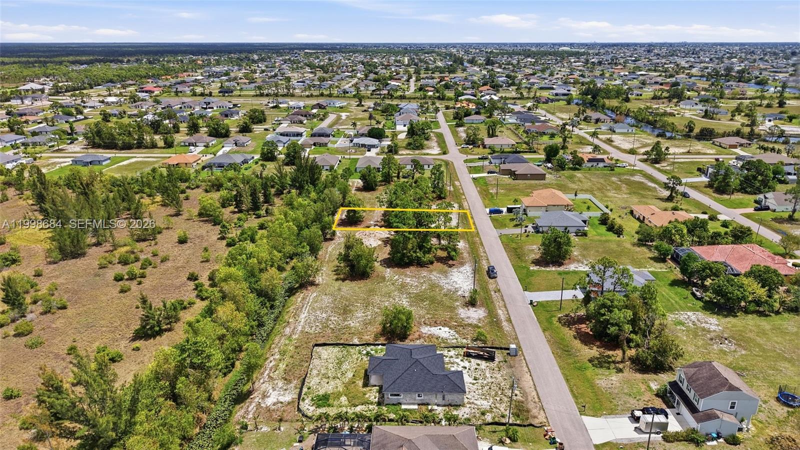 CAPE CORAL - Land