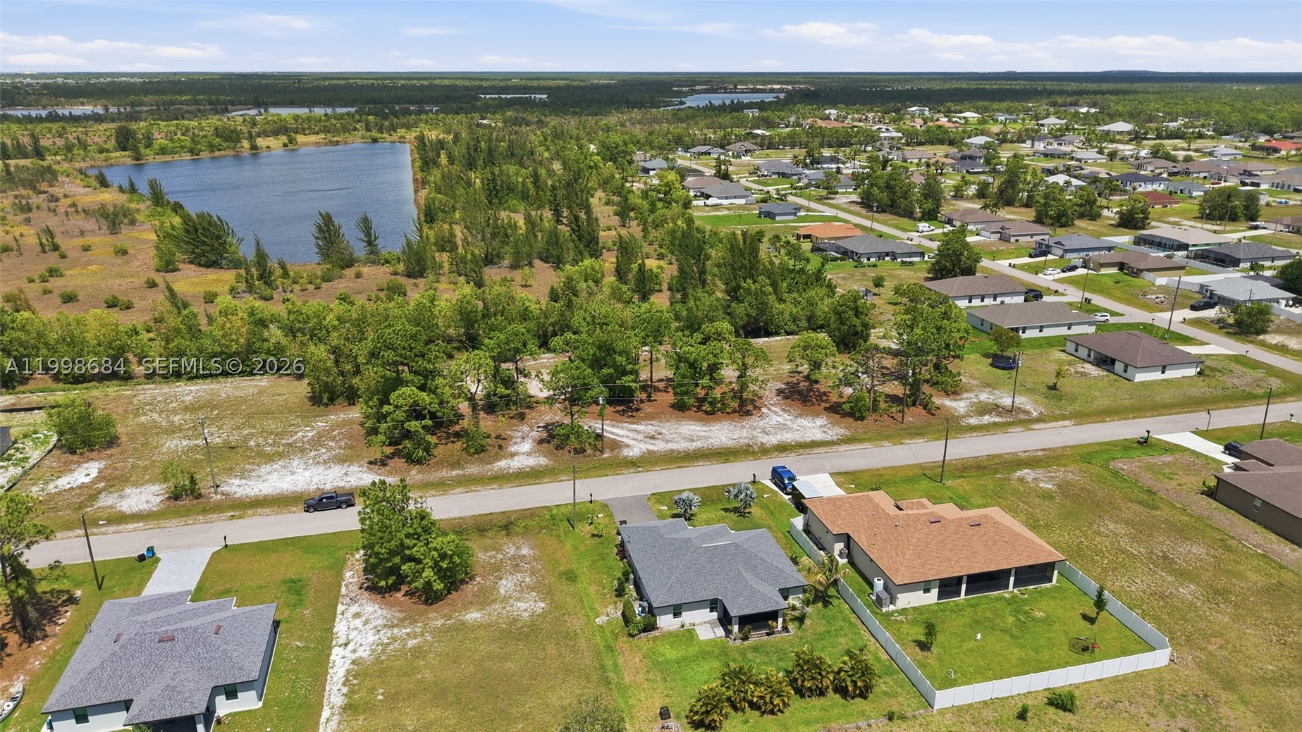 CAPE CORAL - Land