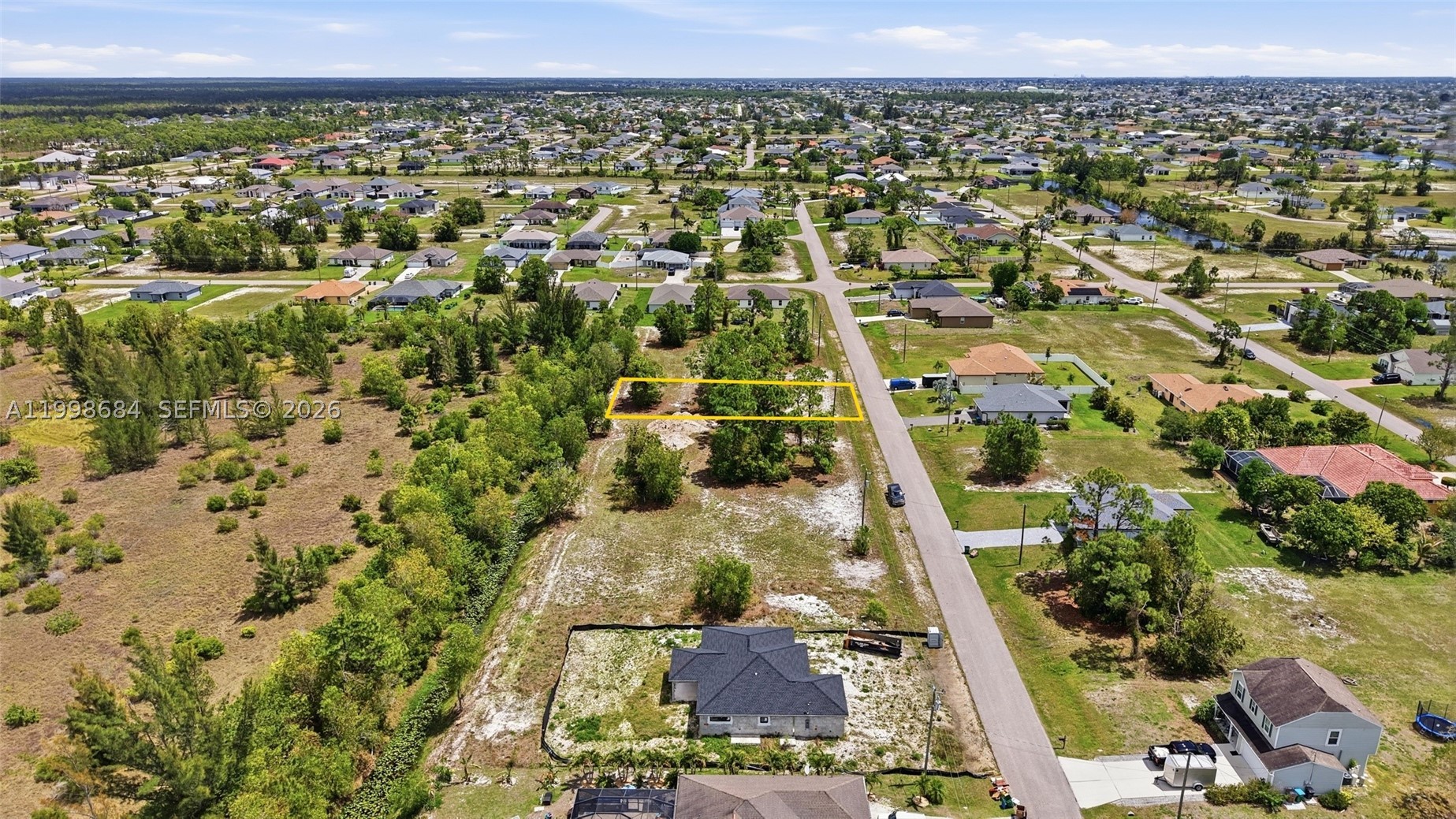 CAPE CORAL - Land