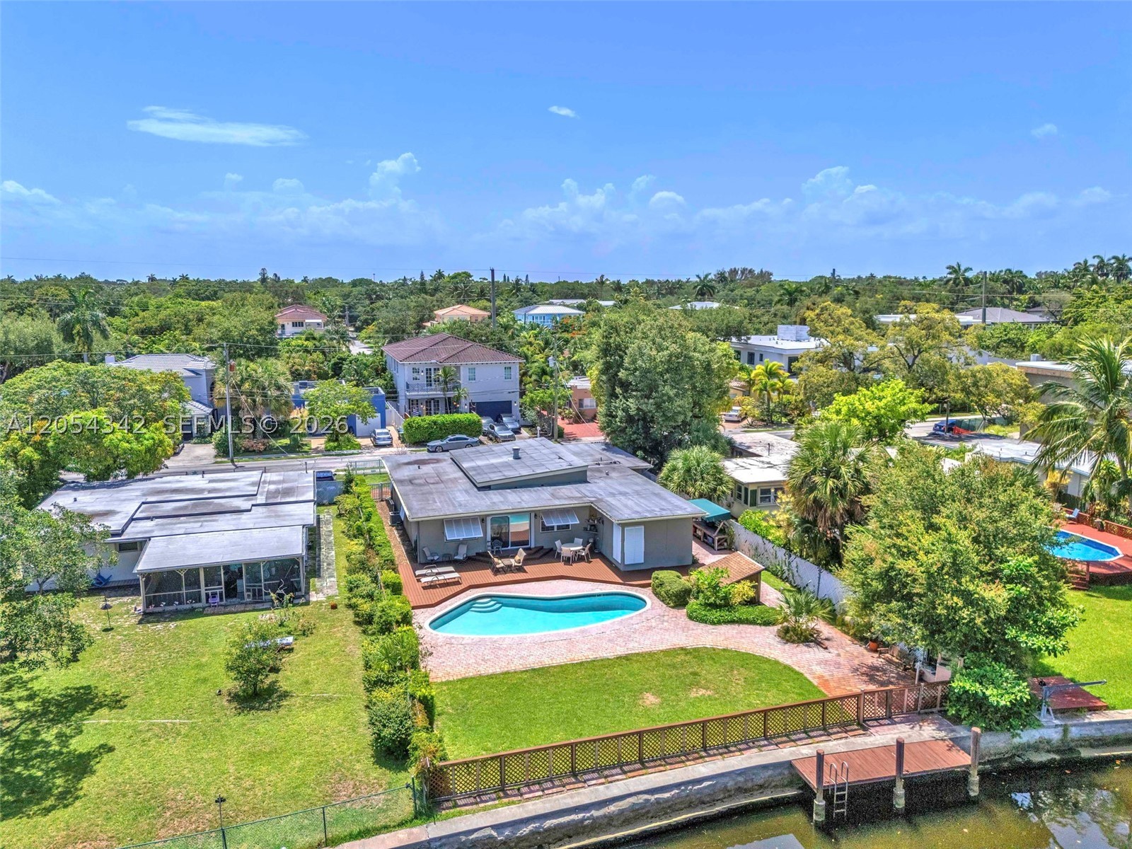Tarpon River - Residential