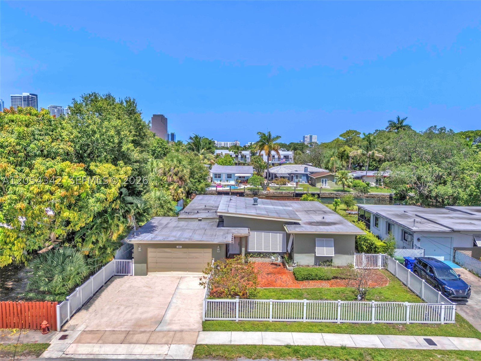 Tarpon River - Residential