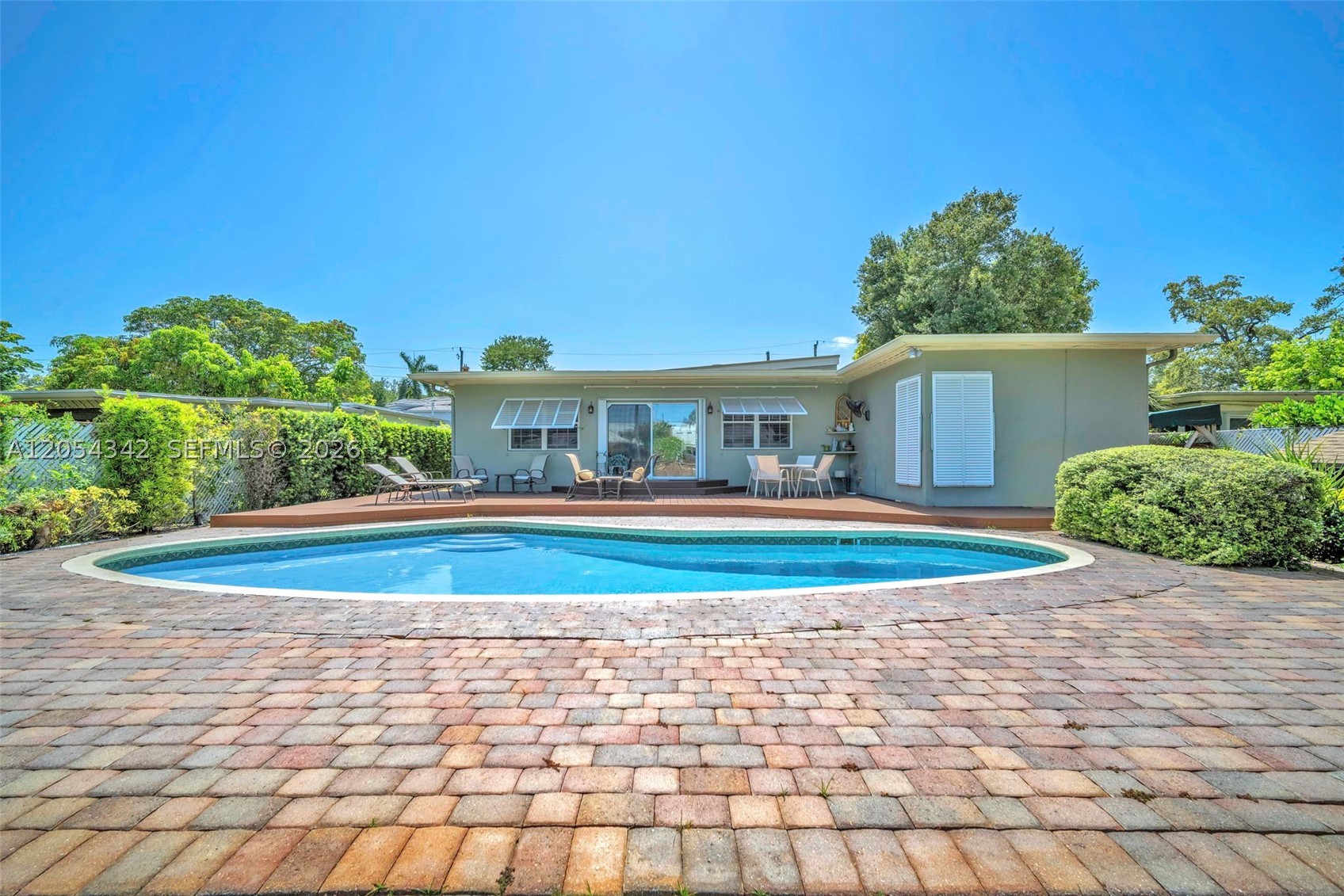 Tarpon River - Residential