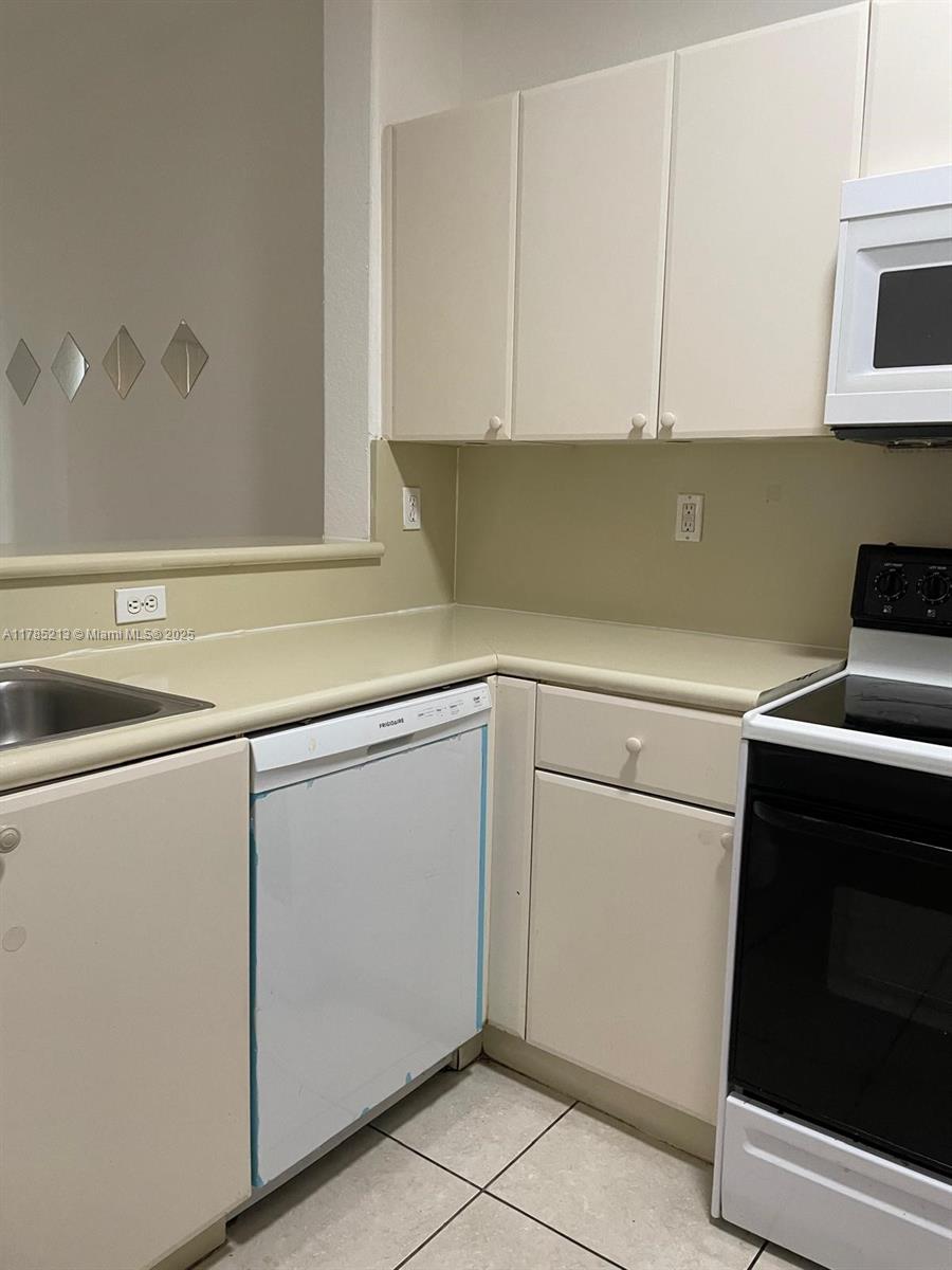 SHOMA CONDO AT KEYS COVE - Residential Lease