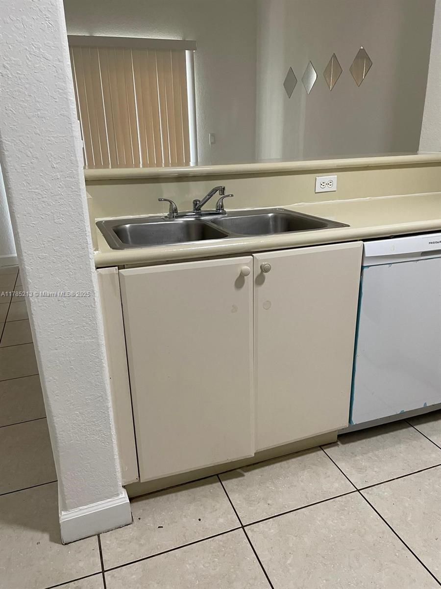 SHOMA CONDO AT KEYS COVE - Residential Lease