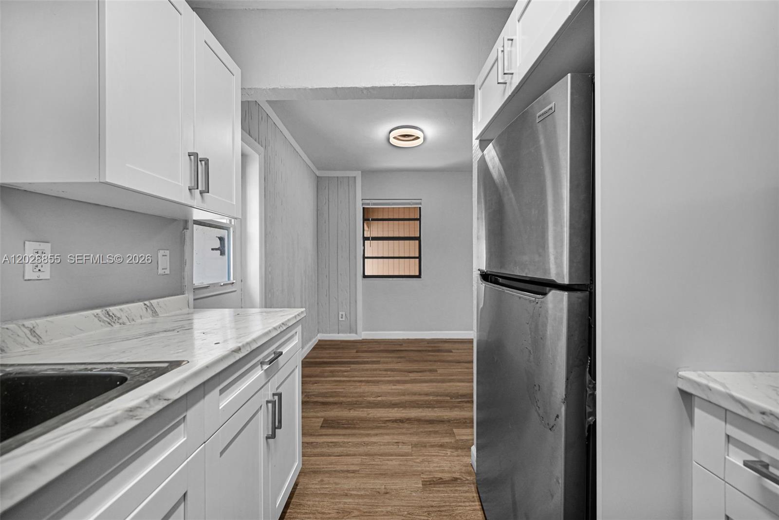 NO MIAMI BEACH MANOR - Residential