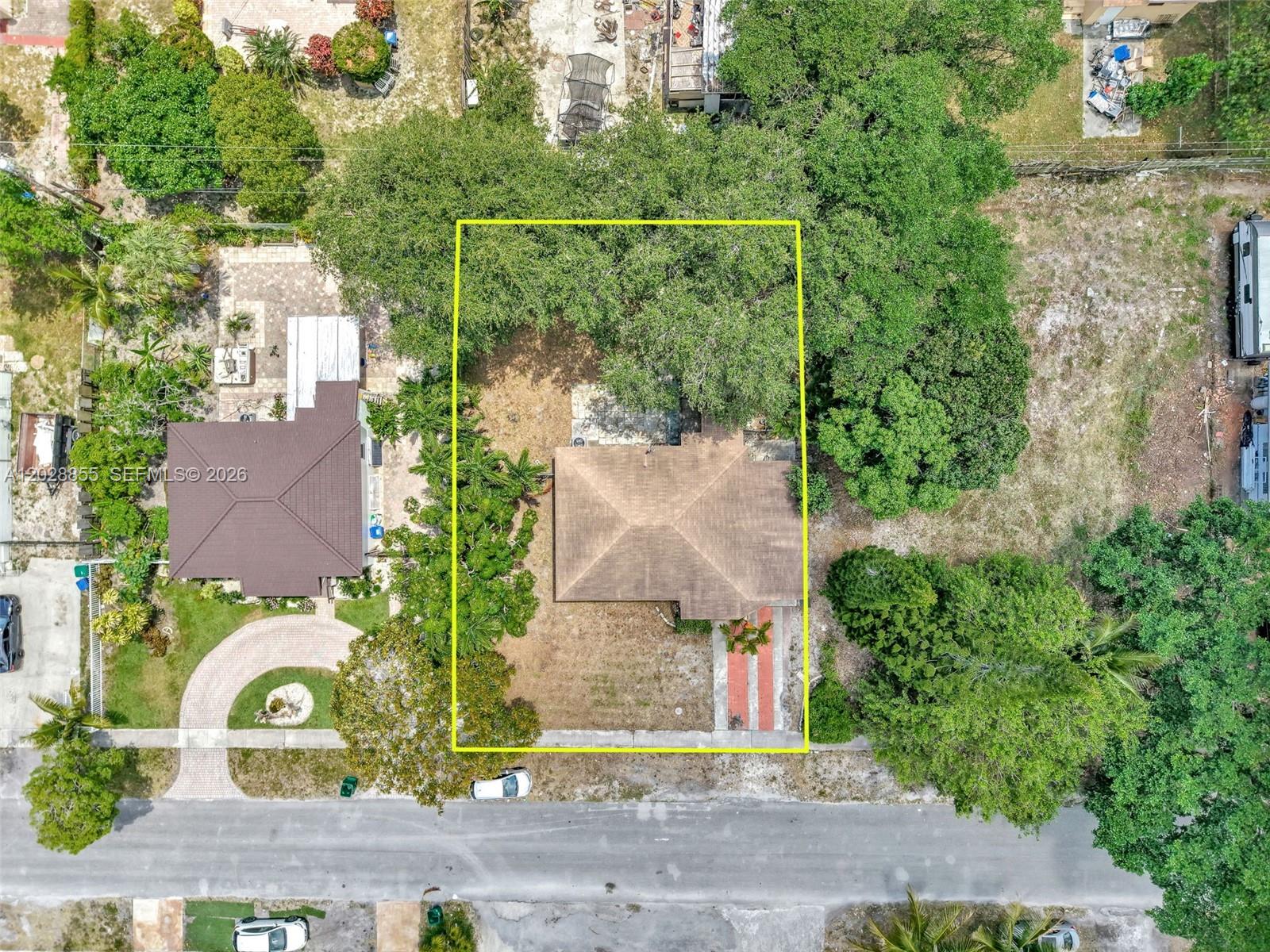 NO MIAMI BEACH MANOR - Residential