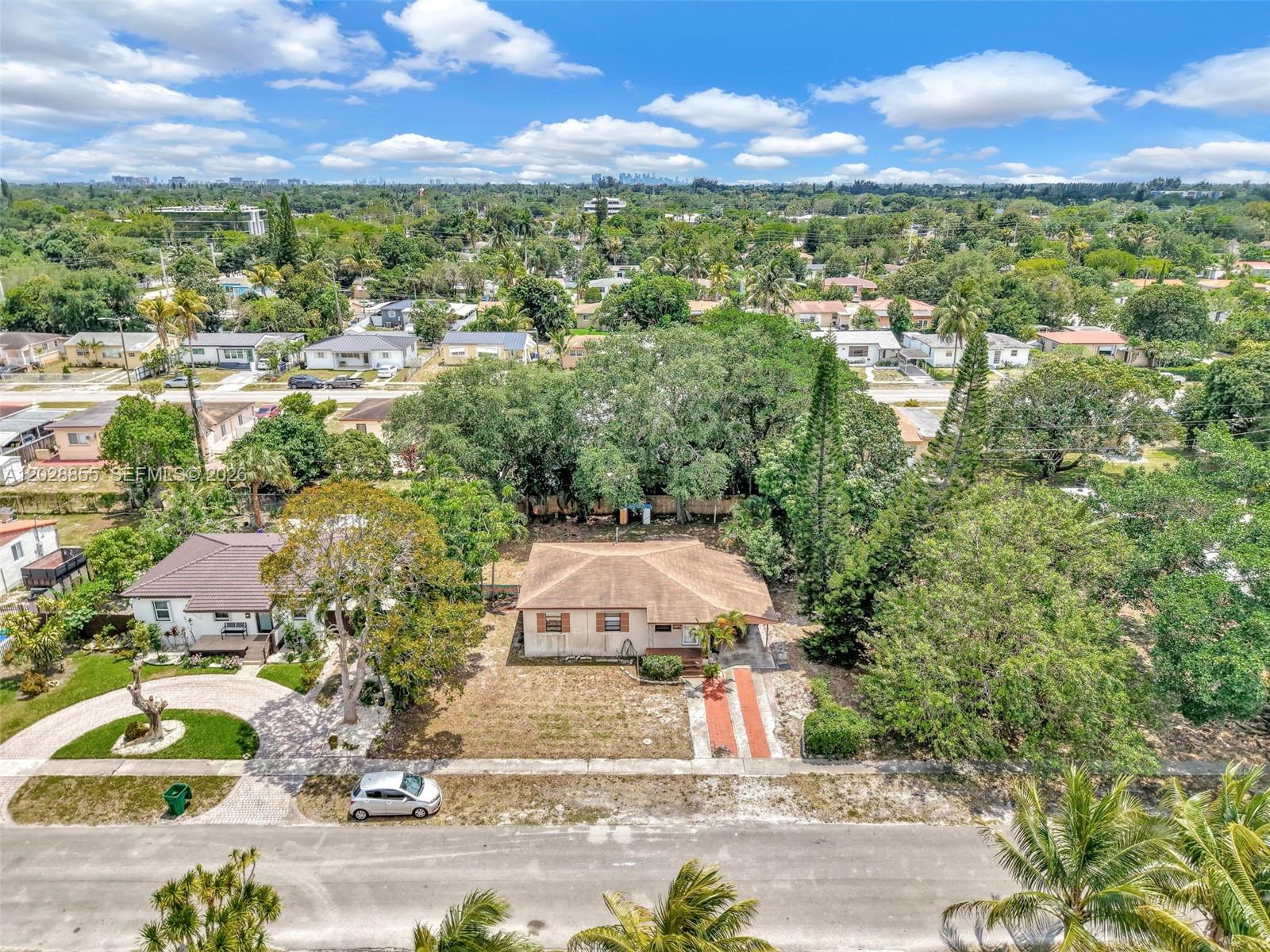 NO MIAMI BEACH MANOR - Residential